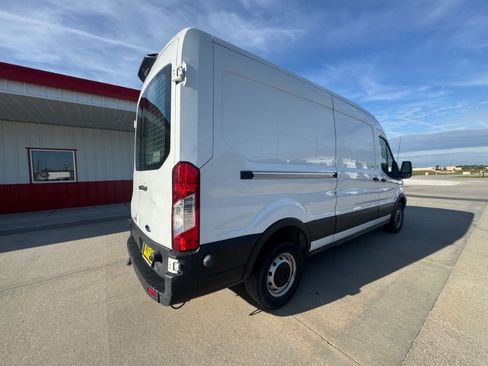 Used 2019 Ford Transit 250 image 8