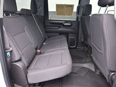 Used 2024 Chevrolet Silverado 2500 LT AWD/4WD image 33