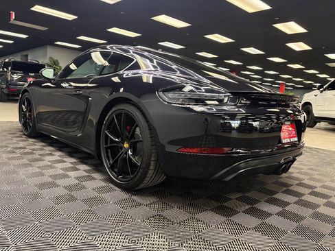 Used 2018 Porsche 718 Cayman GTS image 10