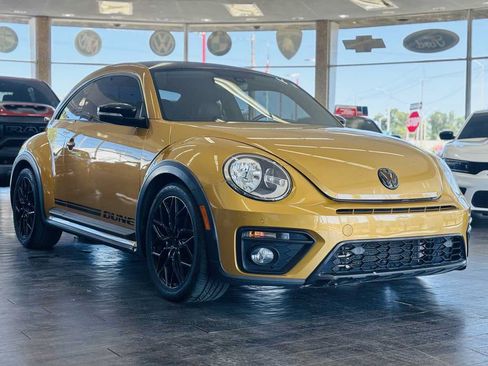 Used 2017 Volkswagen Beetle 1.8T Dune FWD image 4