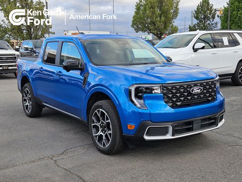 Used 2025 Ford Maverick Lariat w/ 4K Tow Package image 1