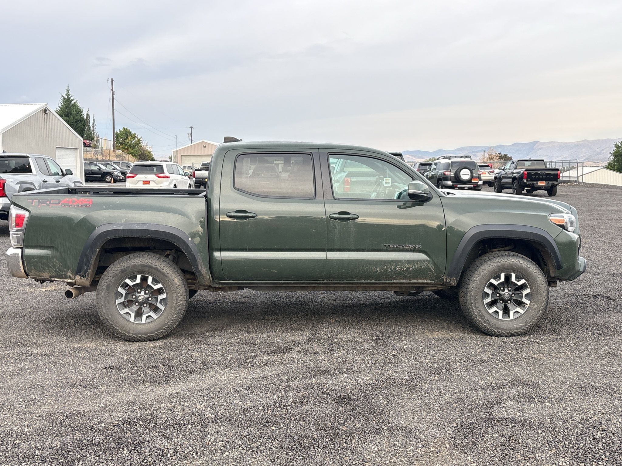 Certified 2022 Toyota Tacoma TRD Off-Road w/ Black Out Package (TMS) AWD/4WD image 22