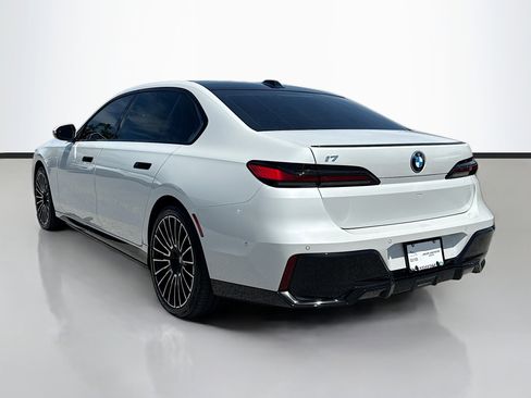 Used 2025 BMW i7 eDrive50 w/ M Sport Package RWD image 3