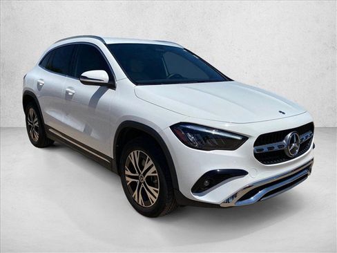 Used 2025 Mercedes-Benz GLA 250 4MATIC image 21