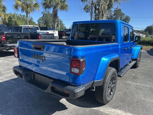 New 2025 Jeep Gladiator Sport image 8