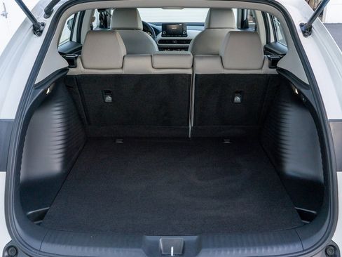 Used 2025 Honda HR-V LX image 11