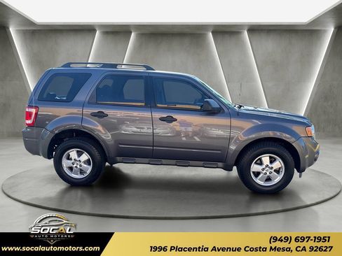 Used 2010 Ford Escape XLS FWD image 6