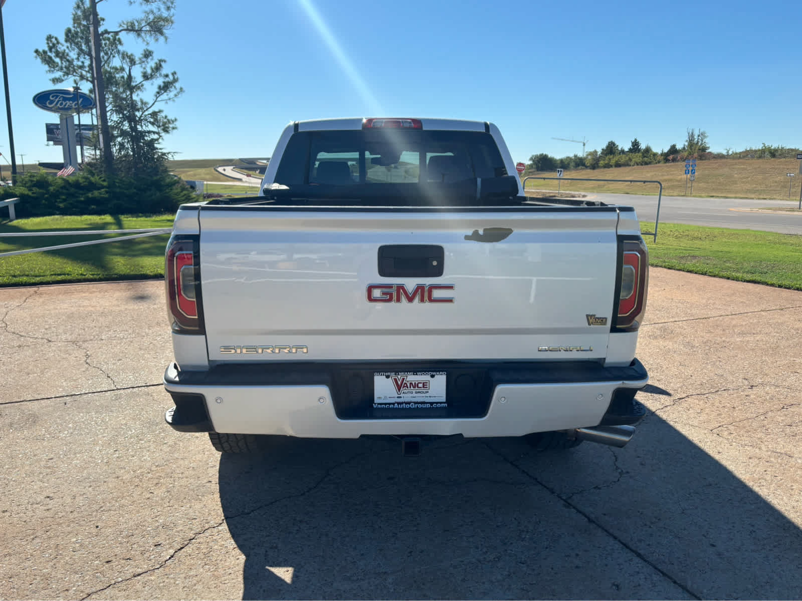 Used 2018 GMC Sierra 1500 Denali w/ Denali Ultimate Package AWD/4WD image 6