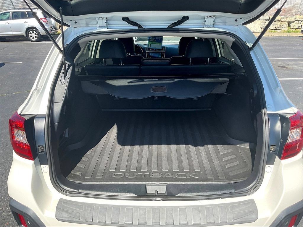 Used 2019 Subaru Outback 2.5i Limited AWD/4WD image 24