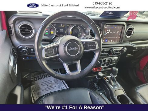 Used 2022 Jeep Wrangler Unlimited Rubicon 4xe AWD/4WD image 11