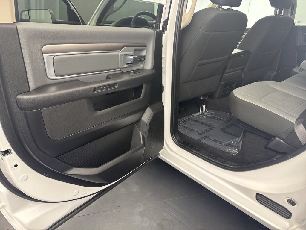 Used 2023 RAM 1500 Classic SLT AWD/4WD image 36