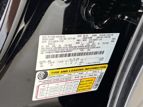 Used 2025 Ford Expedition Platinum AWD/4WD image 30