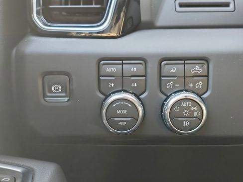 New 2026 GMC Sierra 1500 Denali AWD/4WD image 18