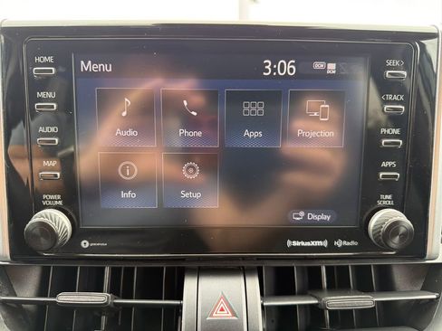 Used 2021 Toyota RAV4 XLE w/ Convenience Package AWD/4WD image 40