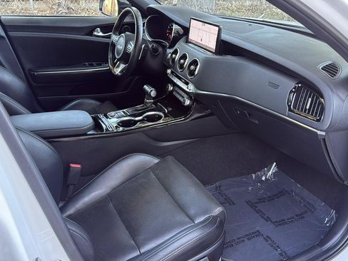 Used 2022 Kia Stinger GT-Line RWD image 42