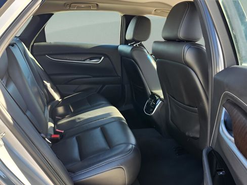 Used 2018 Cadillac XTS Luxury image 14