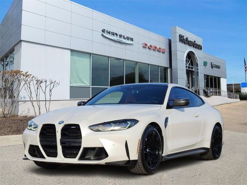 Used 2021 BMW M4 Coupe w/ M Carbon Exterior Package image 2