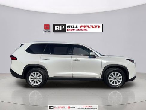 Used 2024 Toyota Grand Highlander XLE image 6