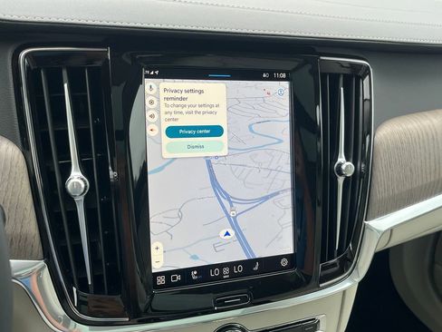 Used 2024 Volvo S90 T8 Ultimate image 24