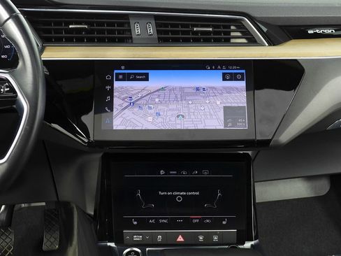 Used 2024 Audi Q8 e-tron Premium AWD/4WD image 26