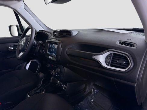 Used 2019 Jeep Renegade Latitude image 30
