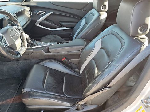 Used 2019 Chevrolet Camaro LT w/ RS Package image 9