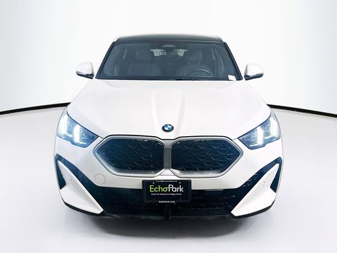 Used 2025 BMW X2 xDrive28i w/ Convenience Package image 2