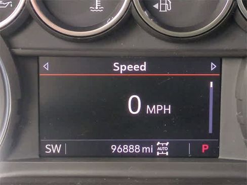 Used 2021 Chevrolet Suburban LT image 12