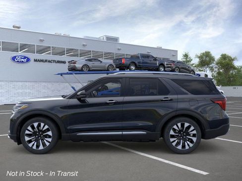 New 2026 Ford Explorer Platinum image 3