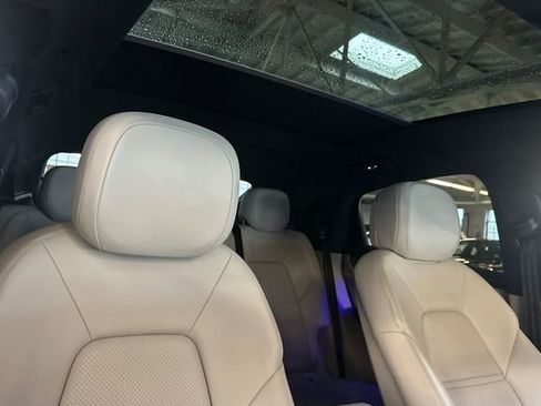 Used 2020 Porsche Cayenne S image 20