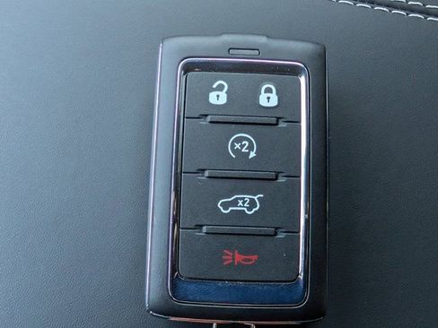 New 2025 Jeep Grand Cherokee L Overland w/ Advanced Protech Group III image 31