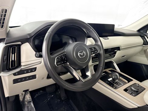 Certified 2025 MAZDA CX-90 3.3 Turbo w/ Premium Plus Pkg image 4