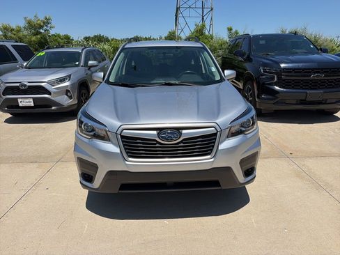 Used 2020 Subaru Forester Premium AWD/4WD image 6