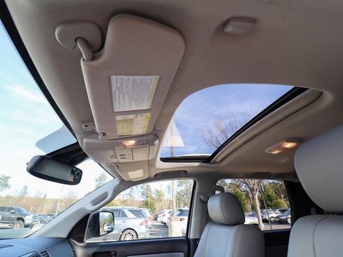 Used 2018 Toyota Sequoia SR5 image 28