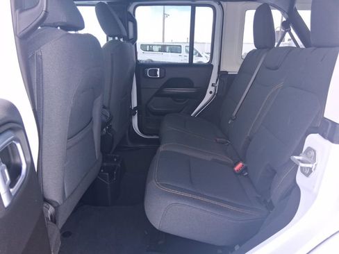 Used 2024 Jeep Wrangler Sahara image 16