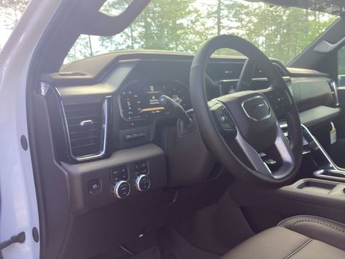 New 2026 GMC Sierra 2500 Denali w/ Denali Reserve Package AWD/4WD image 16