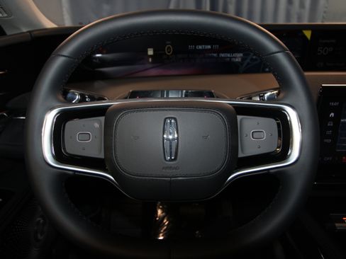 New 2026 Lincoln Nautilus Reserve image 11