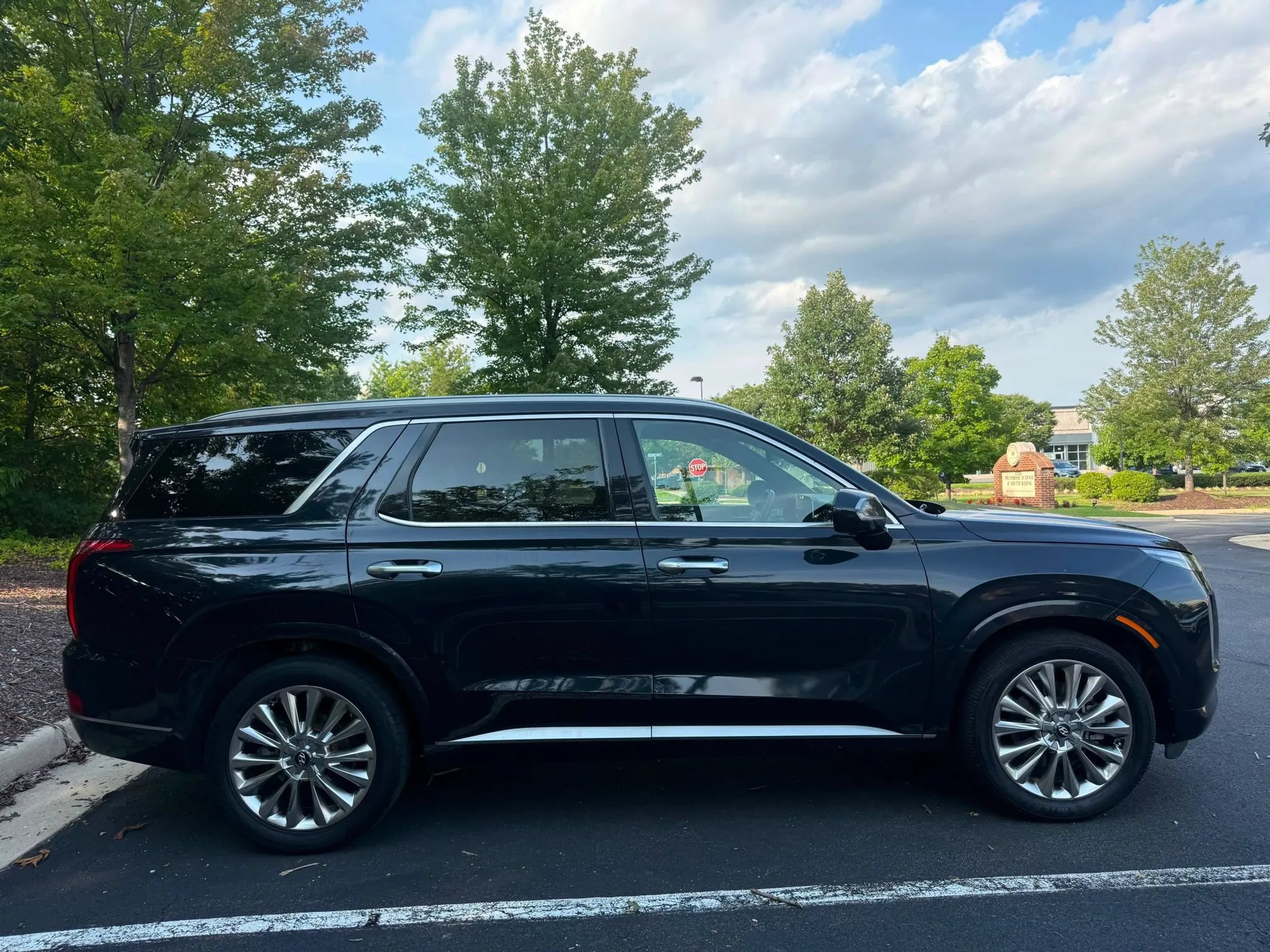 Used 2020 Hyundai Palisade Limited FWD image 5