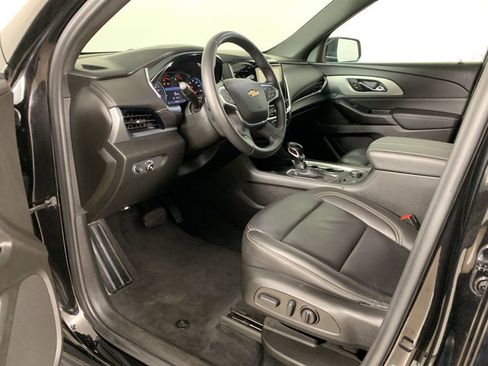 Used 2022 Chevrolet Traverse LT w/ LPO, 'HIT The Road' Package image 29