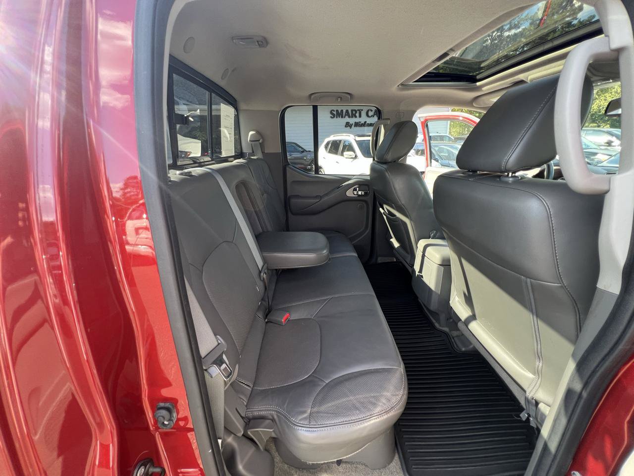 Used 2016 Nissan Frontier SL w/ Moonroof Package RWD image 12