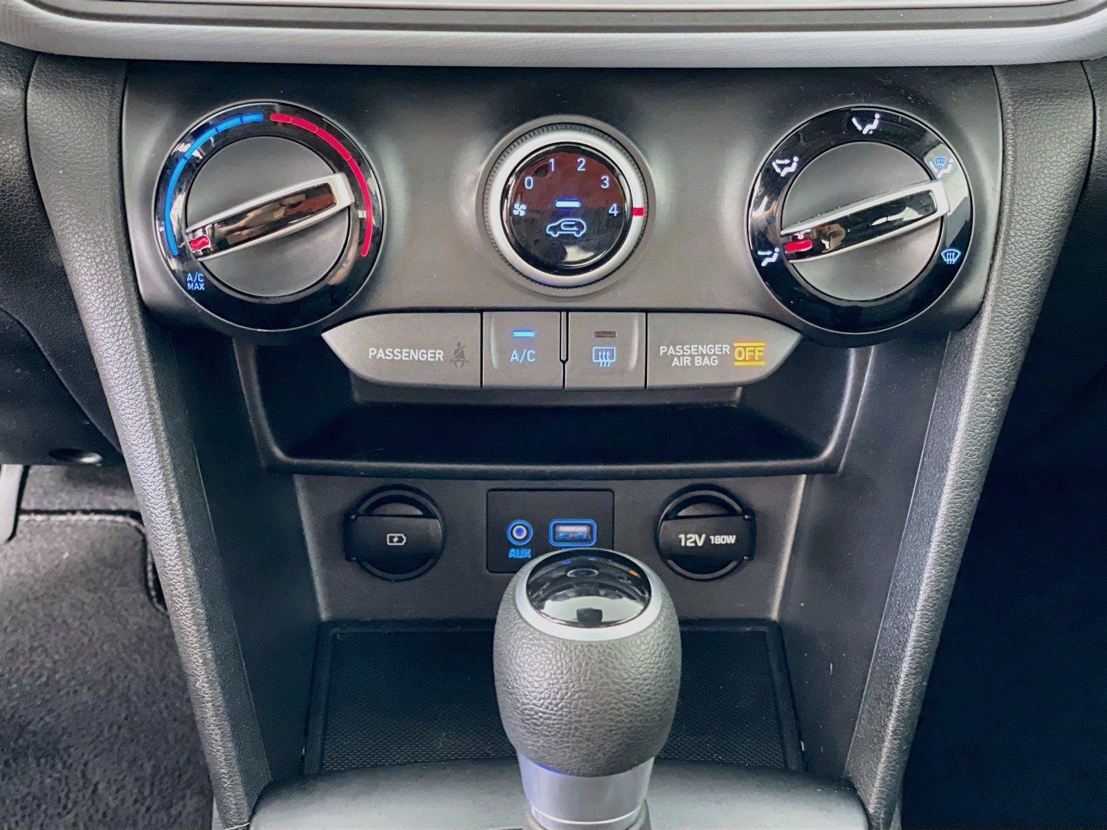 Used 2019 Hyundai Kona SE FWD image 18