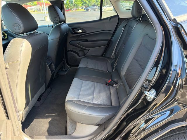 Used 2025 Chevrolet Trax LT FWD image 26