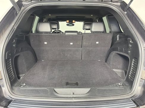 Used 2018 Jeep Grand Cherokee Altitude AWD/4WD image 27
