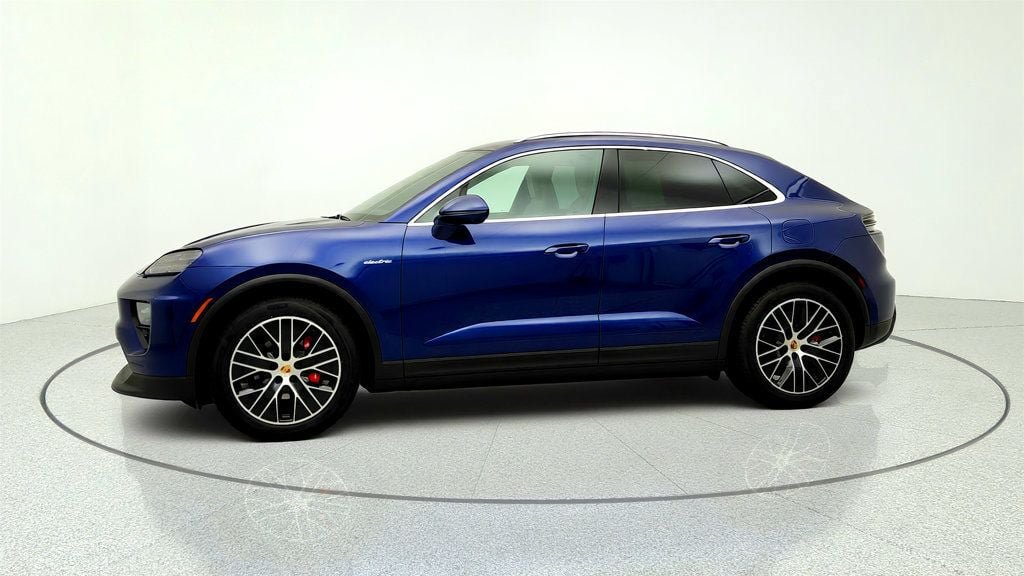 Used 2025 Porsche Macan 4S Electric w/ Premium Package AWD/4WD image 8
