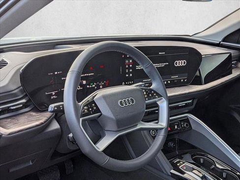 New 2025 Audi Q5 Premium Plus AWD/4WD image 3