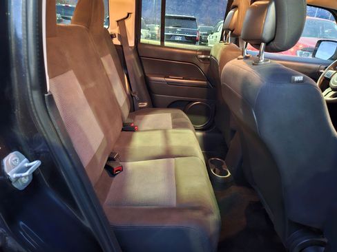 Used 2015 Jeep Patriot Sport w/ Power Value Group image 32