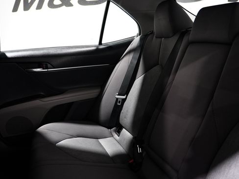 Used 2023 Toyota Camry LE image 18