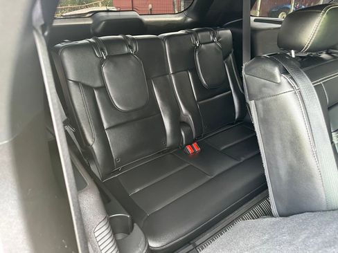 Used 2020 Ford Explorer ST w/ ST Street Pack image 19