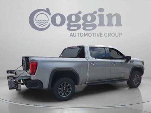 Used 2025 GMC Sierra 1500 AT4X AWD/4WD image 4
