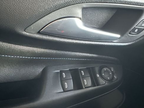 Used 2025 Buick Envista Sport Touring FWD image 17